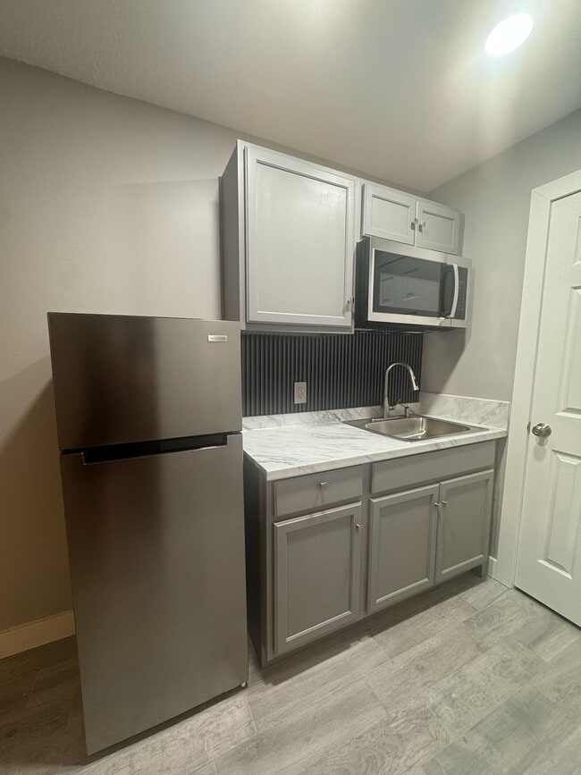 Photo - Southwest 8th Street, Miami, FL 33184 - 1 ...