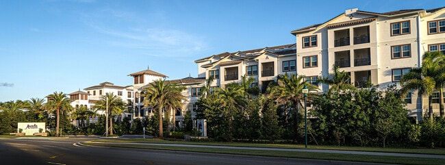Building Photo - Everleigh Palm Beach Gardens