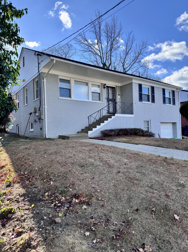 Front - 2409 Afton St