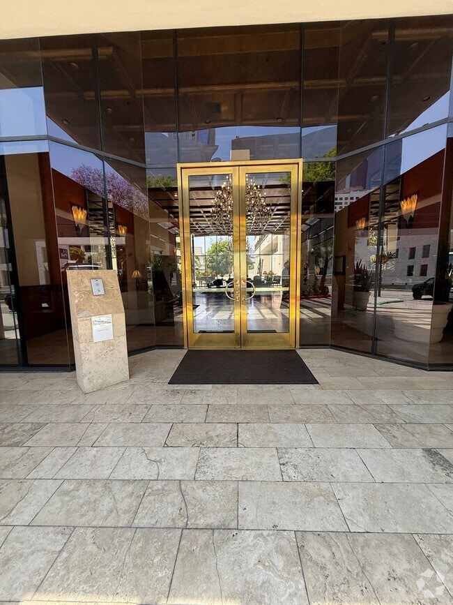 Building Photo - 2bed 2bath in the Heart of Los Angeles Unit 318 Rental