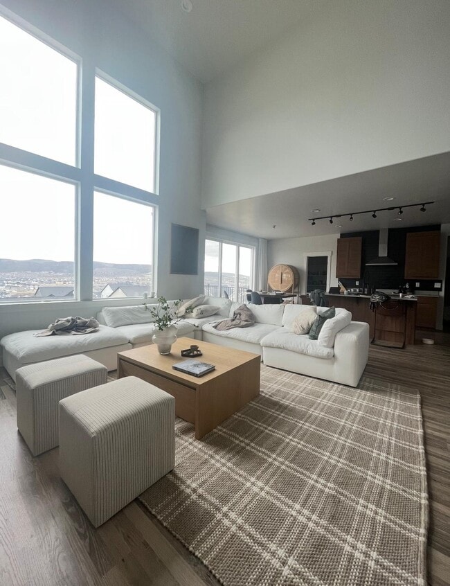 Photo - 1743 Olympus Dr