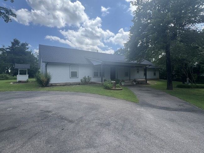 Building Photo - 11870 Spencer-Jones Rd Rental