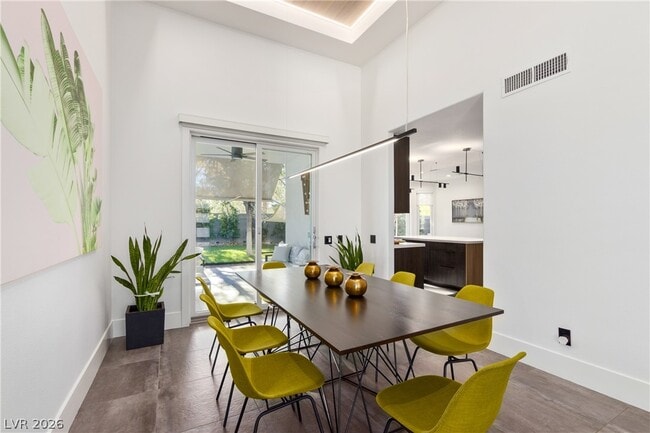 Photo - 9301 St James Cir