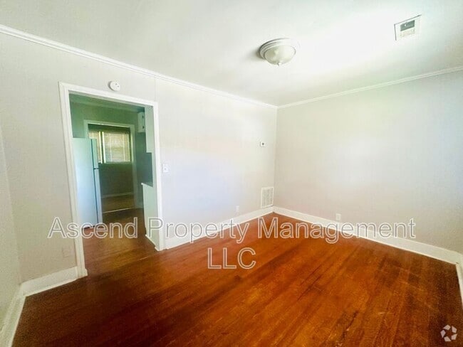 Building Photo - 5317 Spriggs St Unit B Rental