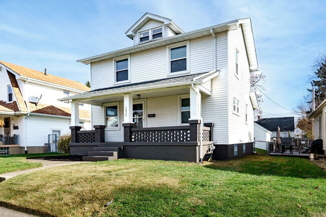 Photo - 2824 Dwight Ave