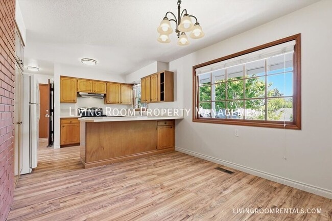 Photo - 6550 Beam St