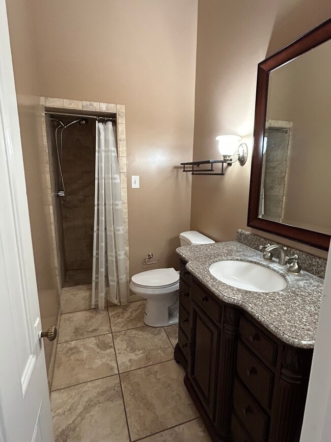 Photo - The Ruckers Mansion