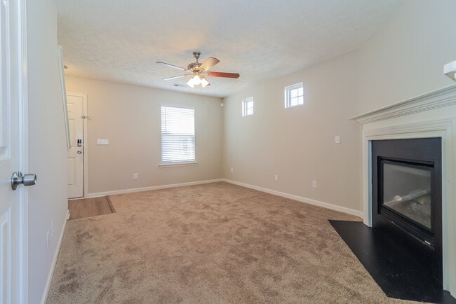 Photo - 141 Oak Grove Pl