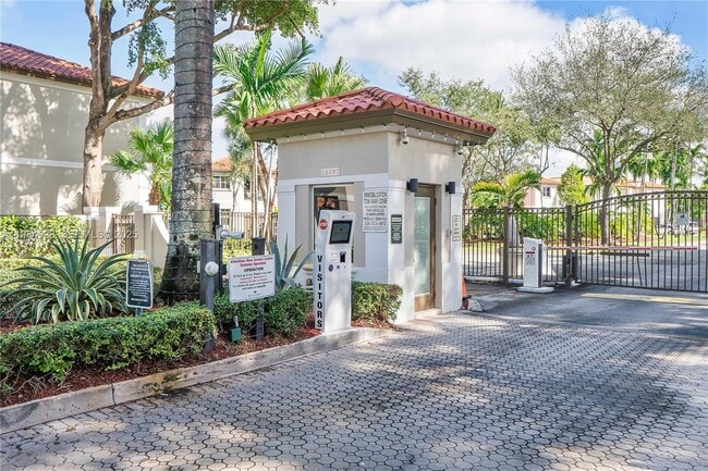 Photo - 8354 NW 142nd St