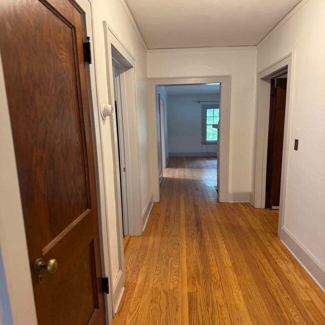 1206 Harlem Blvd Unit B