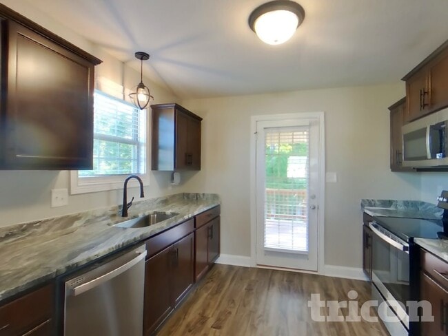 Photo - 2945 Lancelot Ln