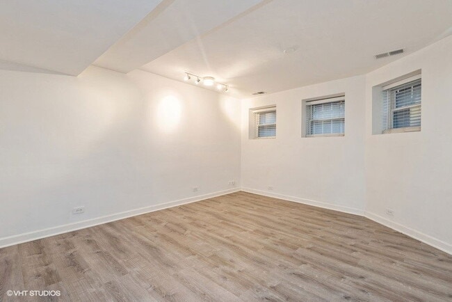 Photo - 4011 N Kenmore Ave Unit G4