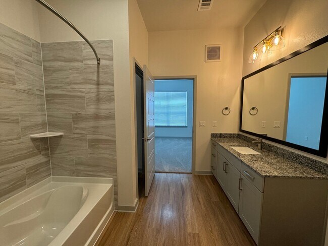 Photo - 4700 Lakeside Holw St Unit 7106