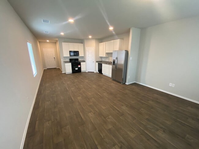 Photo - Brand New 3 Bed, 2 Bath in Maxwell!