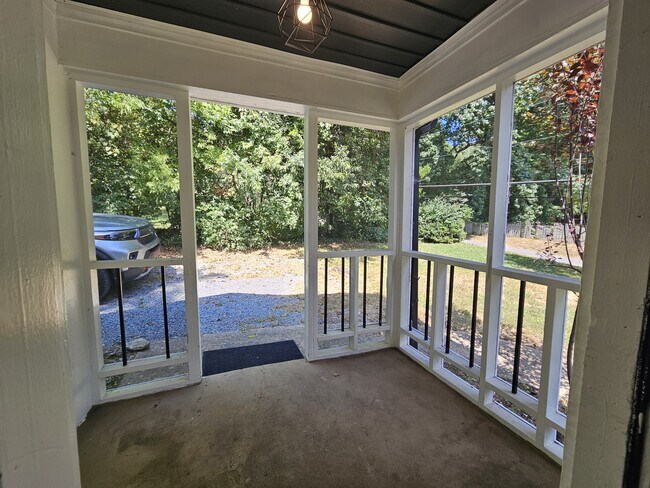 Photo - 6005 Medlin Heights Rd
