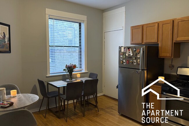 Photo - 917 W Waveland Ave Unit 1C