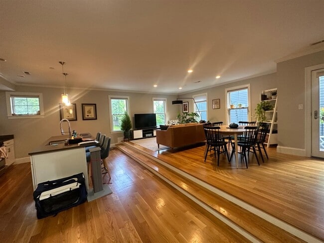 Photo - 22 Linden Ave Unit 2