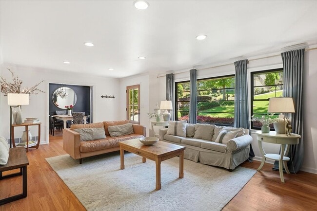 Photo - 1792 Noble Dr NE
