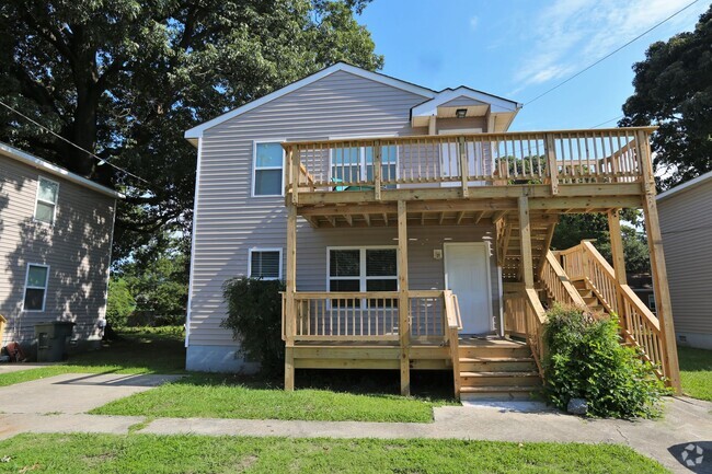 Building Photo - UPDATED & READY 07-14-25! 2-Bedroom 2nd Fl... Rental