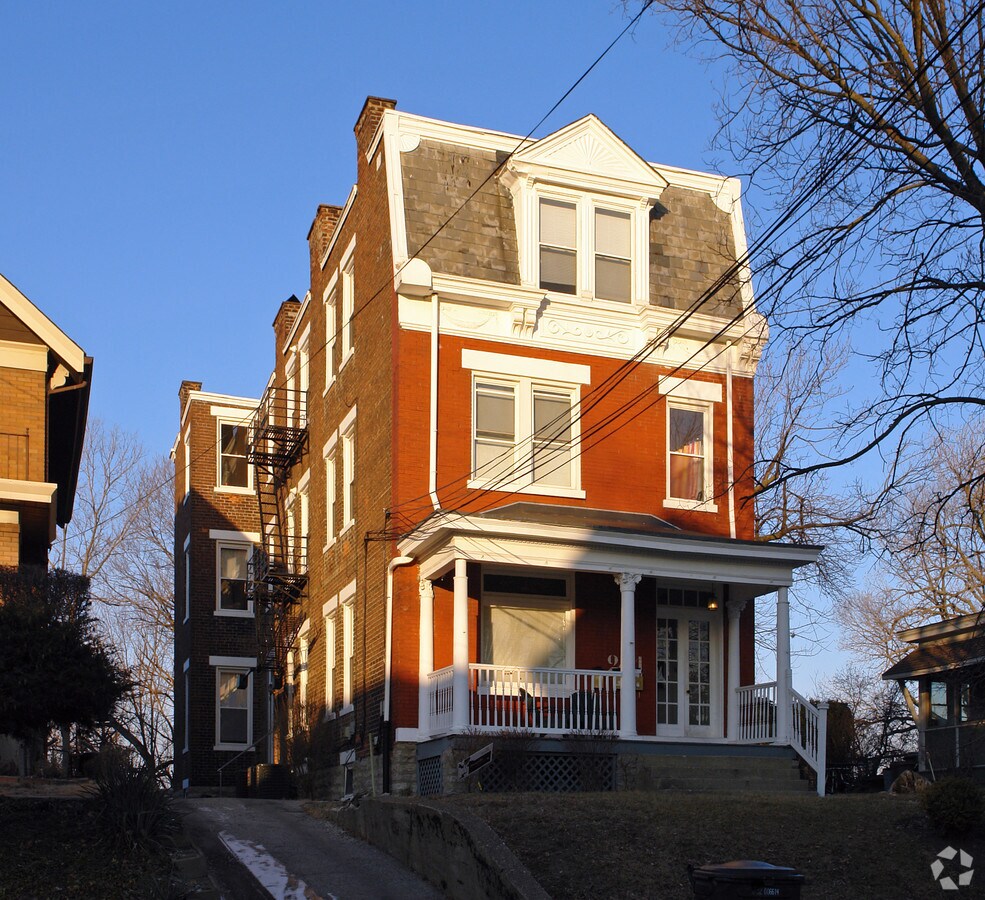 Photo - 2411 Fairview Ave Apartments