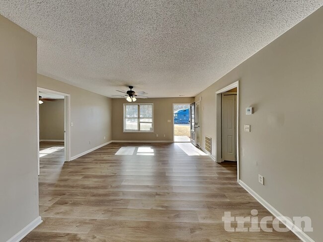 Photo - 106 White Creek Loop