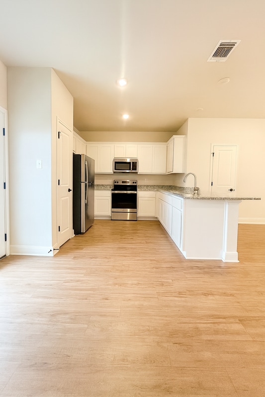 Building Photo - 13822 Enzo Gate