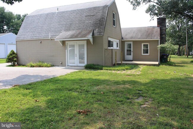1349 Phoenixville Pike