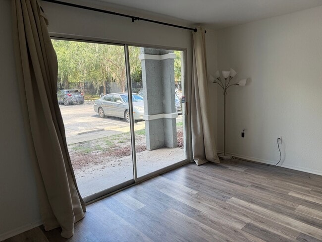 Building Photo - 3705 SW 27th St Unit 711