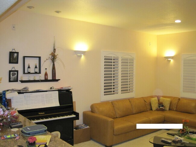 Photo - 10170 Tilton St