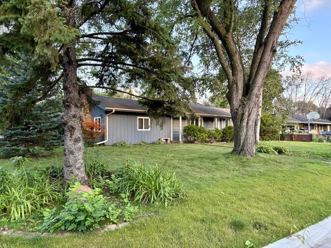 Photo - 7603 Huron Ave