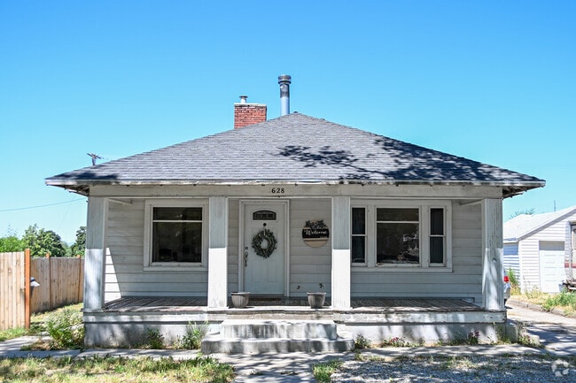 Building Photo - 628 S Main St Rental