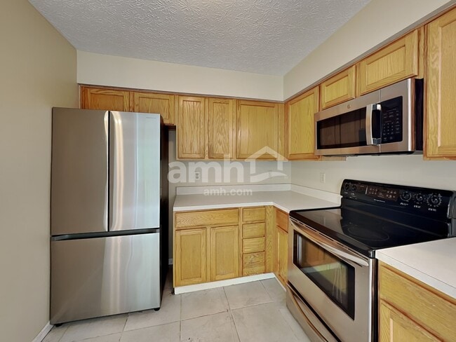 Photo - 392 Old Ivory Ct