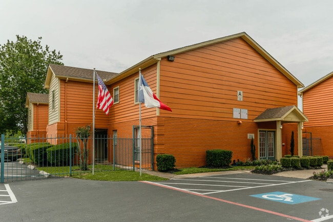 Forest View Apartment Homes