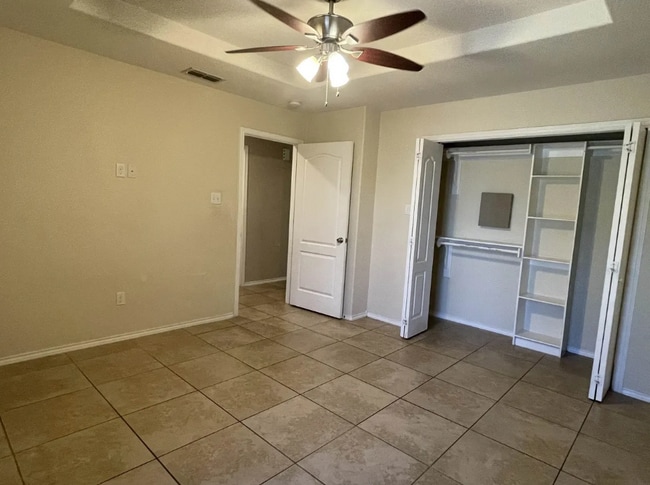 Photo - 4011 Aidin St