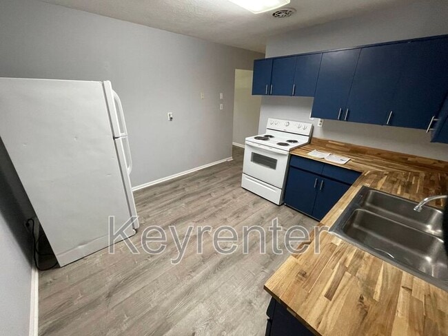 Photo - 323 Watauga Dr