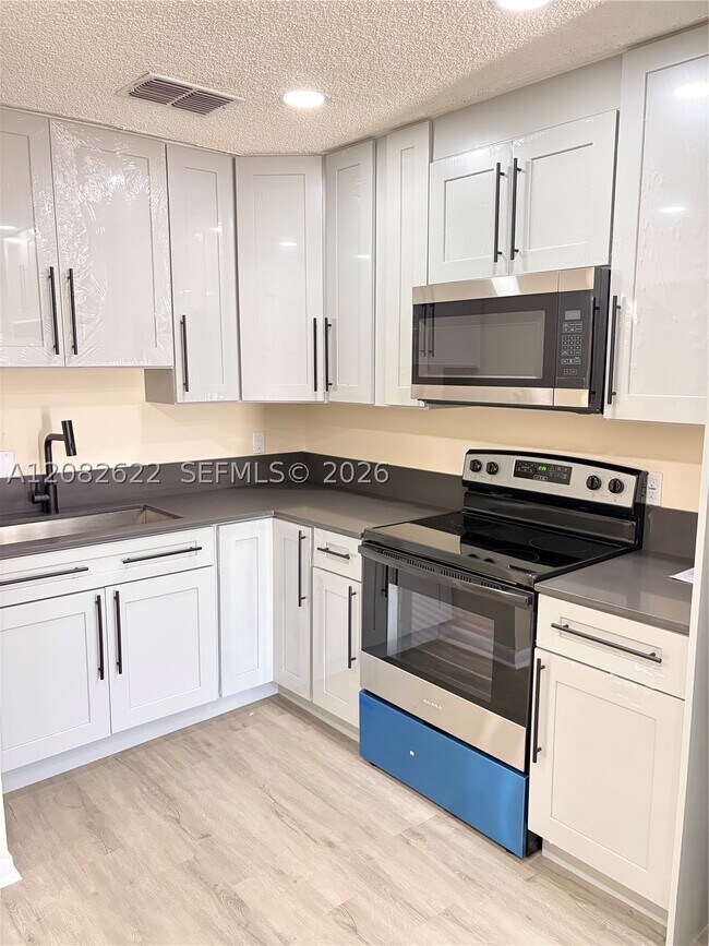 Photo - 7665 6th St Unit 6