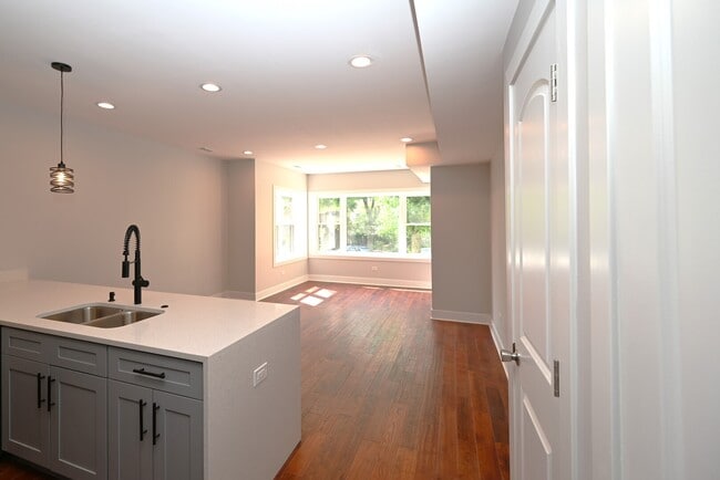 Photo - 1630 W Thorndale Ave Unidad 1