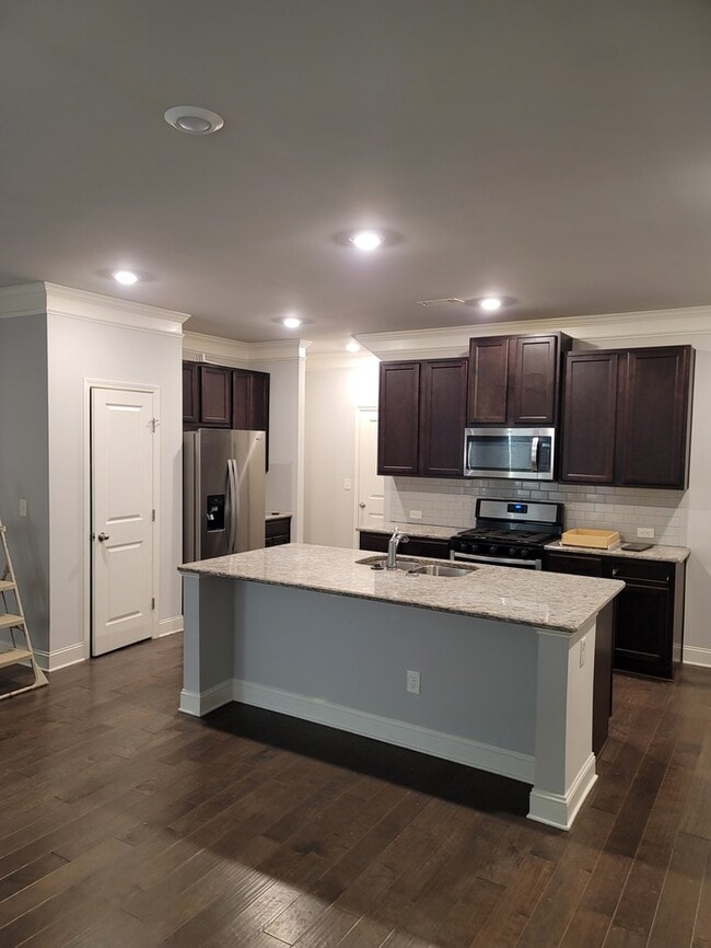 Photo - 3 bedroom townhouse with 2 car garage