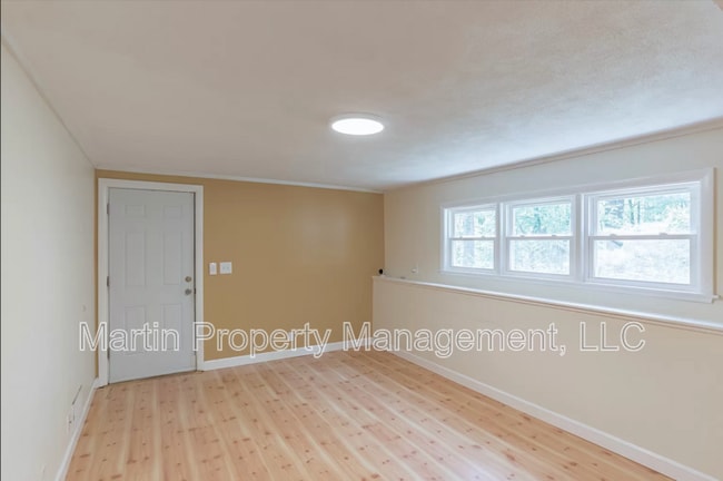 12 Joyce Rd