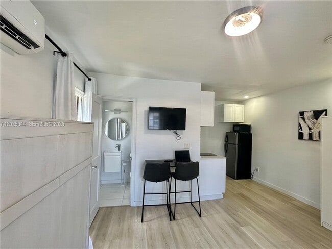 Photo - 415 75th St Unit 4A