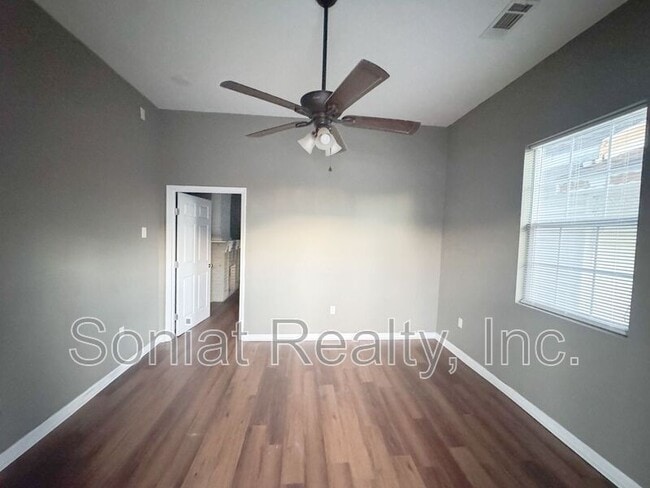 Photo - 2433 St Anthony St