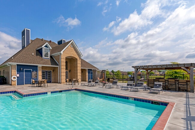 Building Photo - North Creek Rental