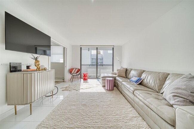 Photo - 1775 Washington Ave Unidad 6C