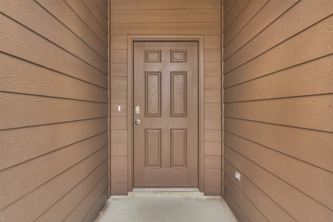 Photo - 13868 Rock Island Trl
