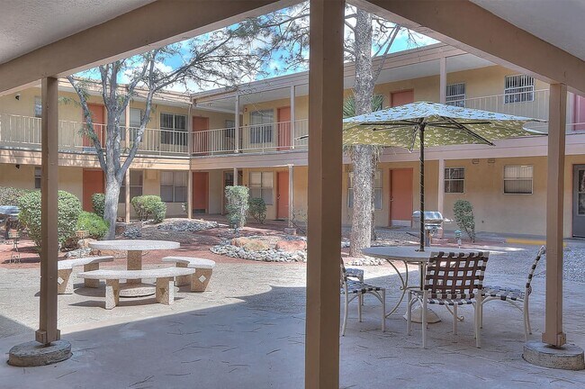 White Oak Apartments
