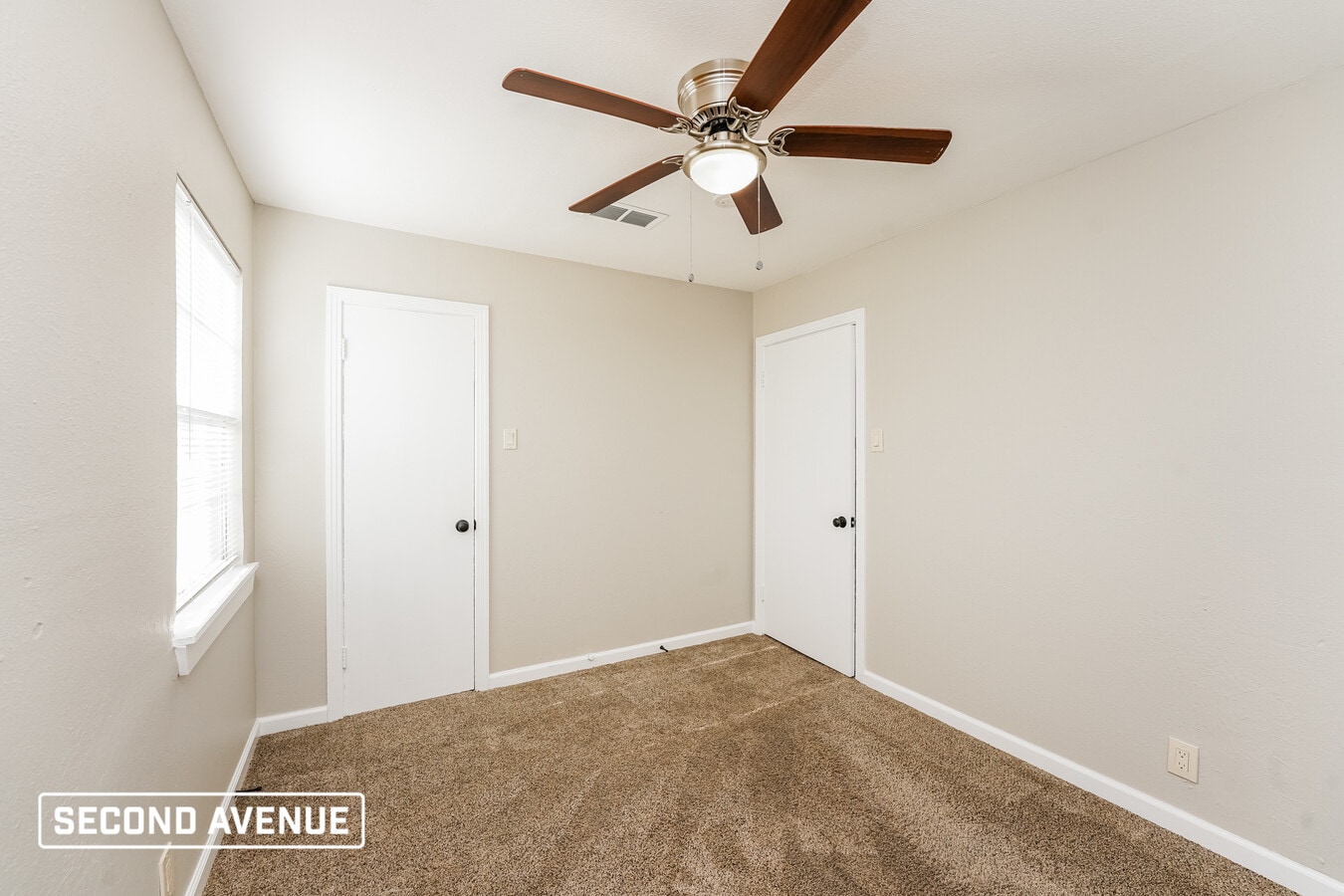 Photo - 1819 Barlow Ave