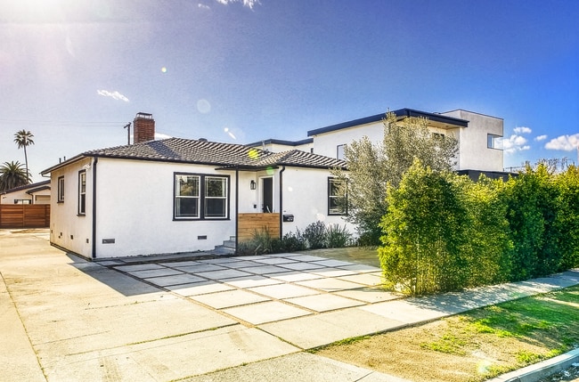 Building Photo - 4715 Berryman Ave