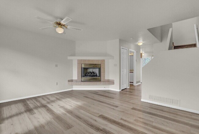 Photo - 6925 Yellowpine Dr