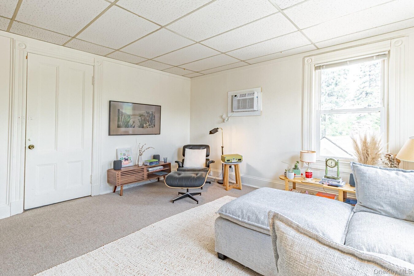 Photo - 19 Bellport Ln Unit 1