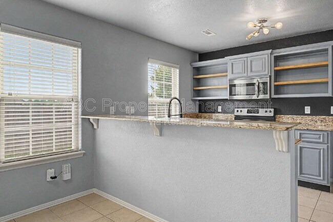 Photo - 3801 SW Gibson Ave